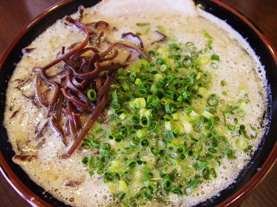 「とんこつ仙人」が作る、本格・博多らーめん！！
