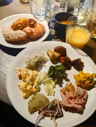 前菜のブッフェ...