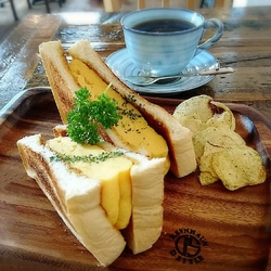 お昼を食べ損ね...