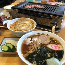 噂のかきた食堂...