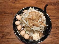 こちらは入店前...