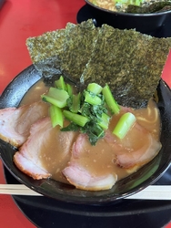 お会計は食券制...