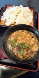 入ってスグに囲...