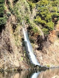 那珂川に懸かる...