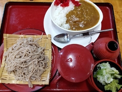 朝食を食べに行...