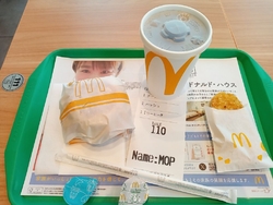 朝マックでお邪...