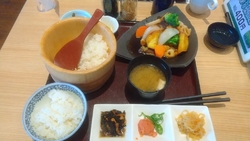 ごろごろ野菜と...