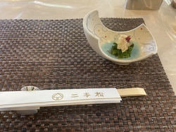 小山の友達に連...