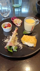 予約をしランチ...