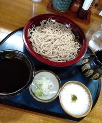 お昼の時間に伺...