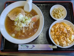 ランチに行って...