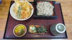 平日のランチタ...