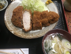 とんかつが厚み...