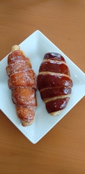 店の前を通ると...