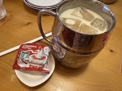 モーニングは間...