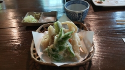 このあたりでは...