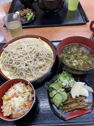 3人でランチ訪...