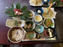 予約してランチ...