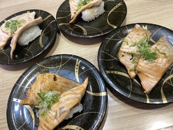 今年初の千両。...
