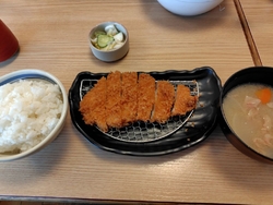 とても親切で、...