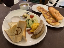 朝早くにモーニ...