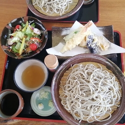 お昼に立ち寄り...