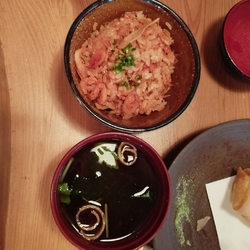 会食で利用。知...