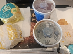 朝マックで寄り...
