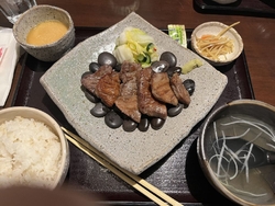 牛タンが食べた...