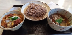 かなり遅めな昼...