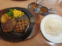 少し遅いランチ...