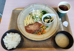 通院で休みだっ...