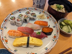 ランチを食べに...