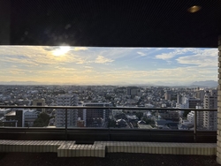 役所を利用した...