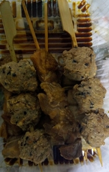 焼き鳥のモモ、...