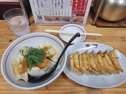 美味しい餃子が...