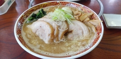 新4号沿いにあ...