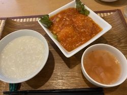 エビチリランチ...