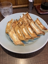 閉店間際に待つ...