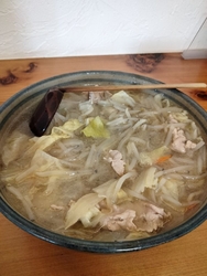 お店入口に地図...