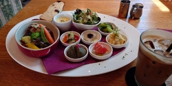 ランチでカフェ...
