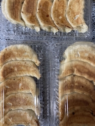 いつも冷凍餃子...