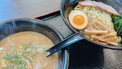 チャーハン食べ...