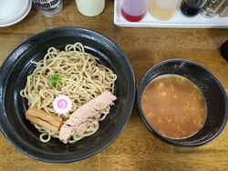 晩御飯にラーメ...