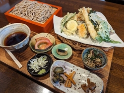 外観は普通の民...