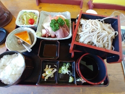 今日は、旧粟野...