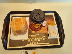 朝マックのクー...