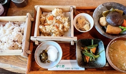 土曜のお昼11...