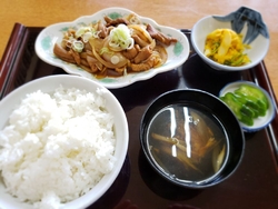噂のホルモン定...
