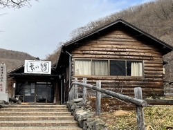 バスに揺られ終...